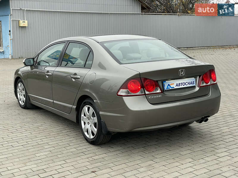 Седан Honda Civic 2008 в Полтаве