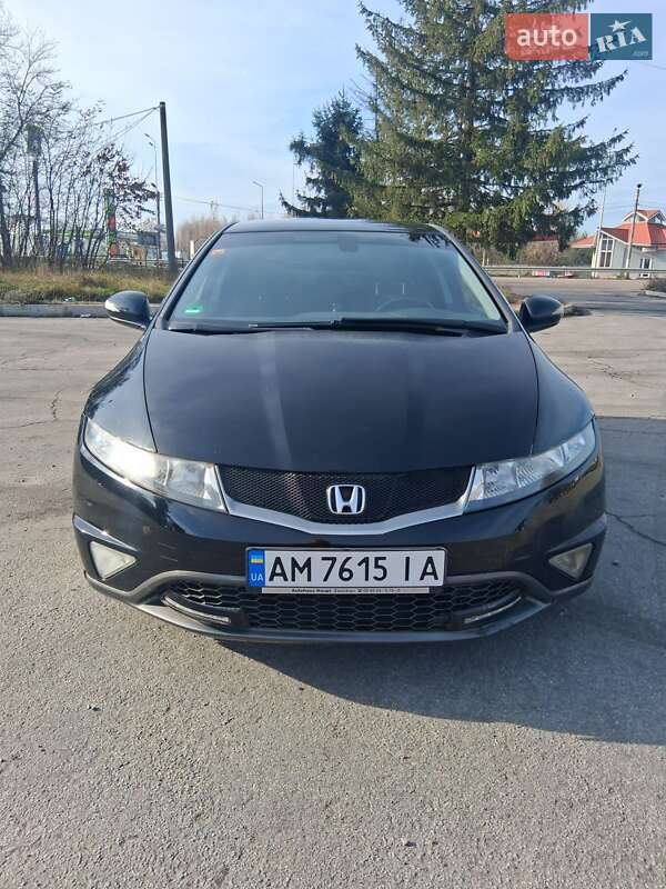 Хэтчбек Honda Civic 2010 в Житомире фото 2 Хэтчбек Honda Civic 2010 в Житомире