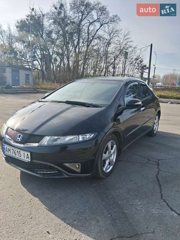Хэтчбек Honda Civic 2010 в Житомире фото 3 Хэтчбек Honda Civic 2010 в Житомире