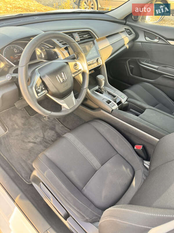 Седан Honda Civic 2018 в Львові фото 22 Седан Honda Civic 2018 в Львові