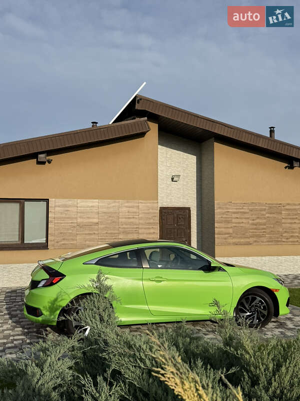 Купе Honda Civic 2016 в Киеве фото 12 Купе Honda Civic 2016 в Киеве