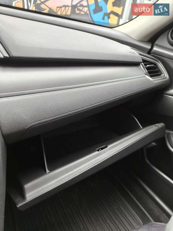 Седан Honda Civic 2018 в Харькове фото 8 Седан Honda Civic 2018 в Харькове