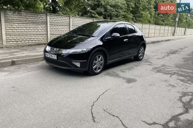 Хэтчбек Honda Civic 2008 в Могилев-Подольске фото 22 Хэтчбек Honda Civic 2008 в Могилев-Подольске