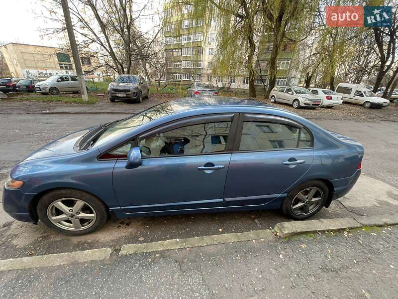 Седан Honda Civic 2007 в Черновцах