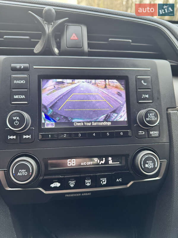 Хэтчбек Honda Civic 2018 в Львове