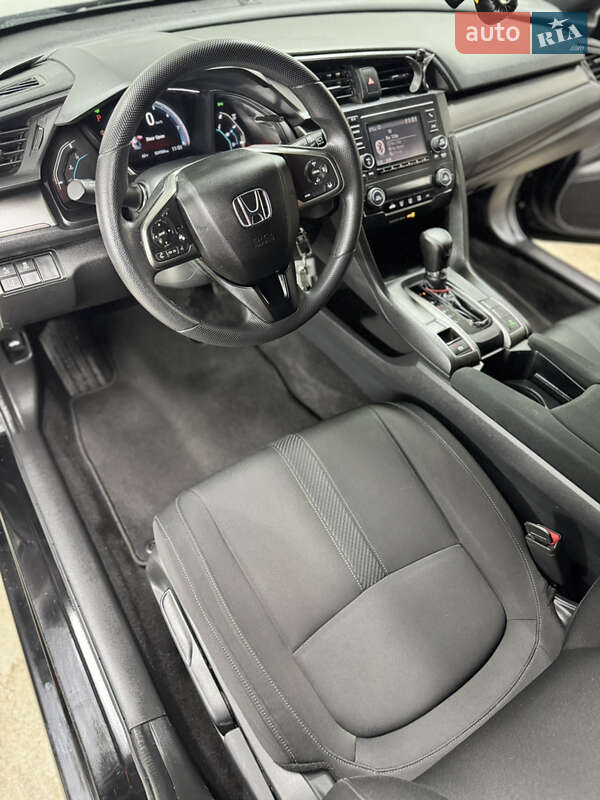 Хэтчбек Honda Civic 2018 в Львове