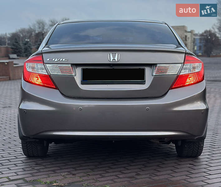 Седан Honda Civic 2012 в Днепре