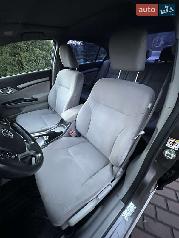 Седан Honda Civic 2012 в Днепре