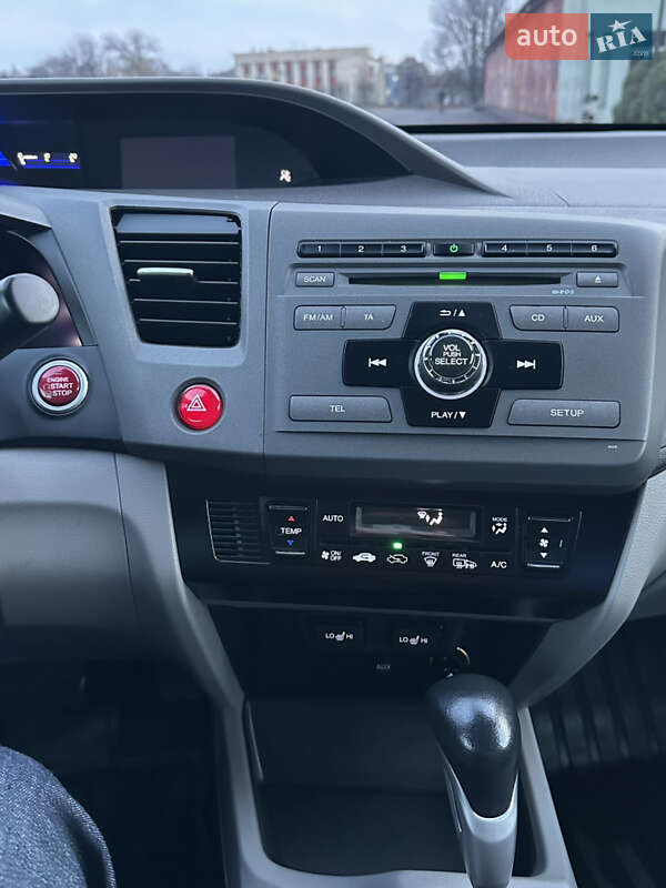 Седан Honda Civic 2012 в Днепре