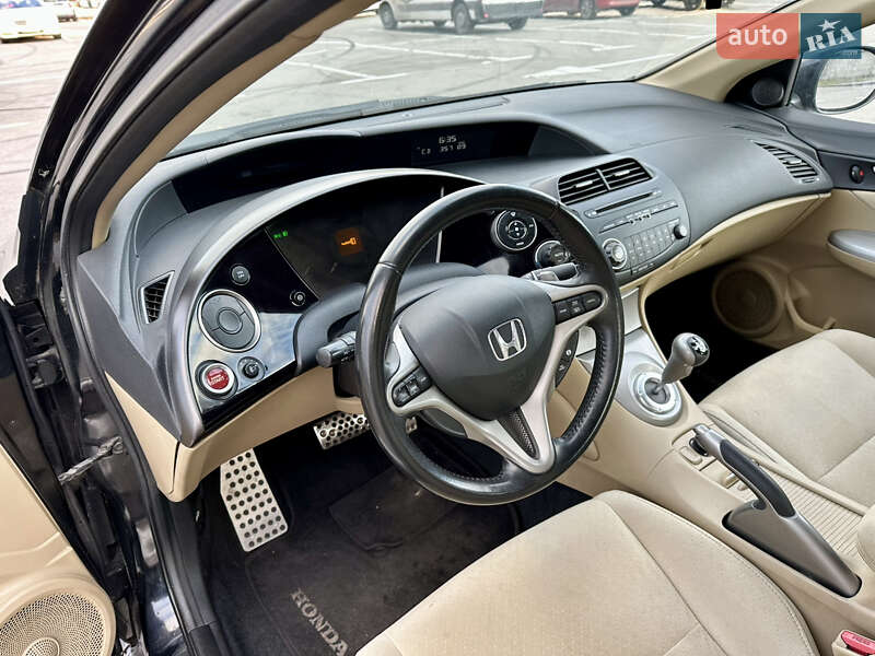 Хэтчбек Honda Civic 2008 в Киеве