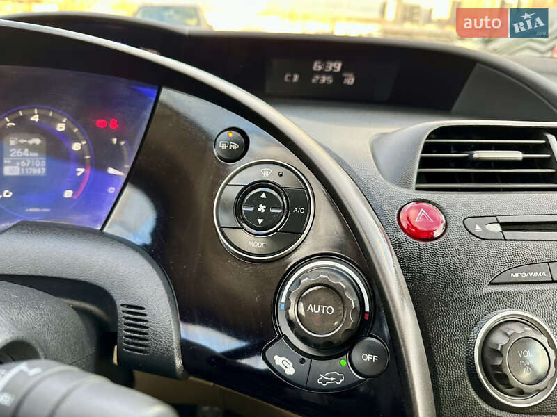 Хэтчбек Honda Civic 2008 в Киеве