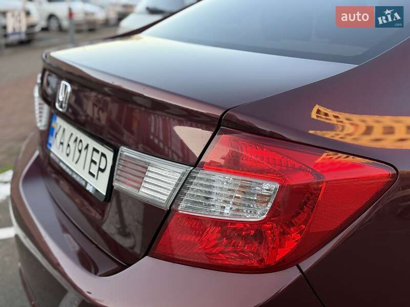 Седан Honda Civic 2013 в Киеве фото 8 Седан Honda Civic 2013 в Киеве