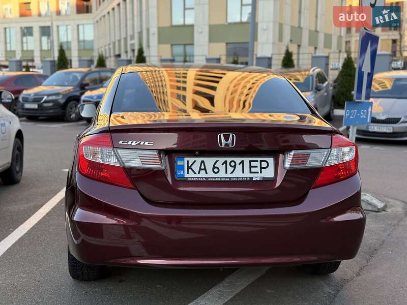 Седан Honda Civic 2013 в Киеве фото 14 Седан Honda Civic 2013 в Киеве