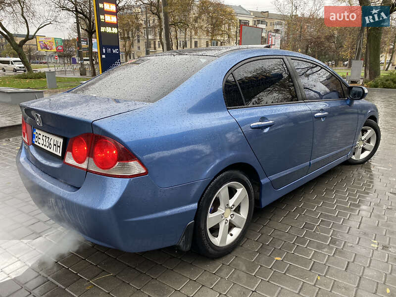 Седан Honda Civic 2006 в Николаеве