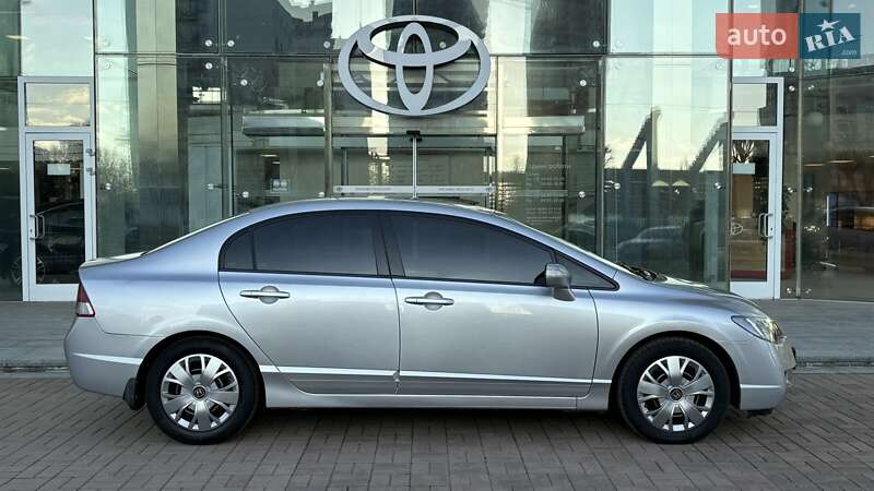 Седан Honda Civic 2008 в Киеве