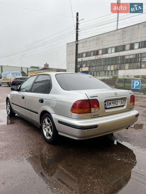 Седан Honda Civic 1997 в Житомире