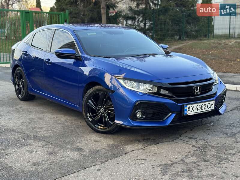 Хэтчбек Honda Civic 2018 в Харькове