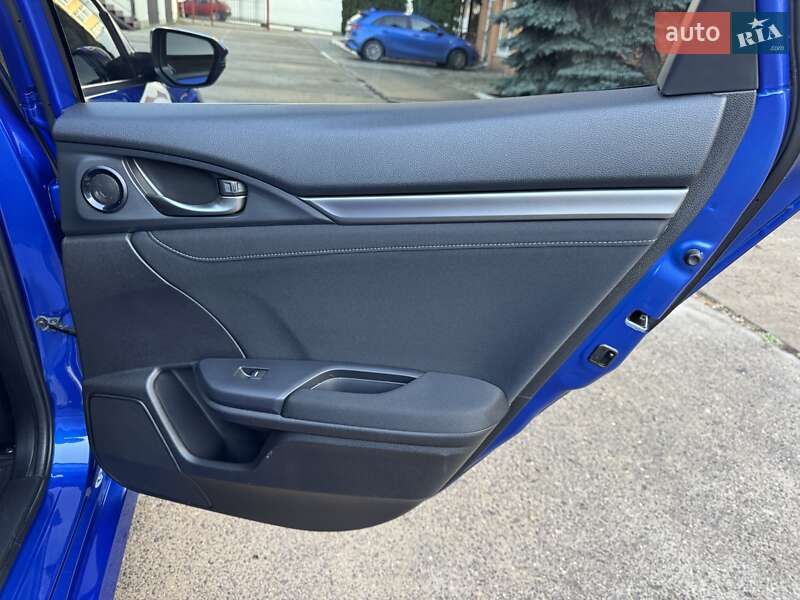 Хэтчбек Honda Civic 2018 в Харькове