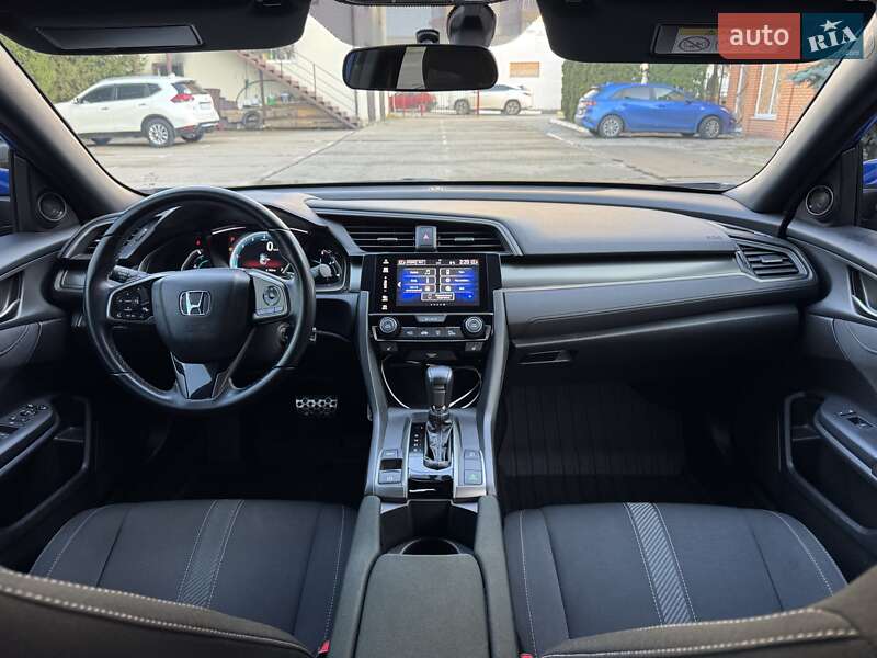 Хэтчбек Honda Civic 2018 в Харькове
