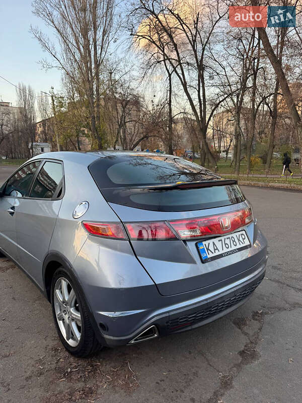 Хэтчбек Honda Civic 2007 в Киеве