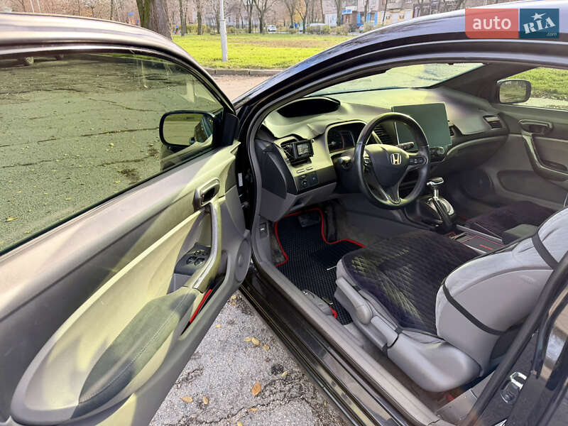 Купе Honda Civic 2007 в Днепре