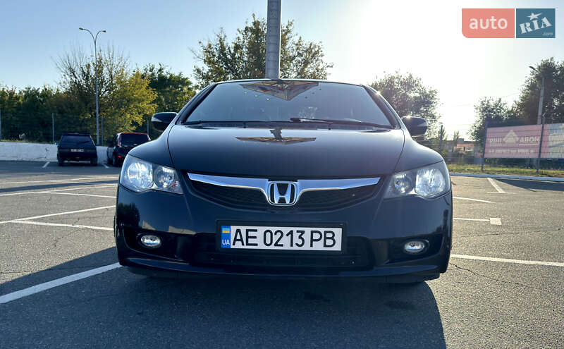 Седан Honda Civic 2010 в Днепре
