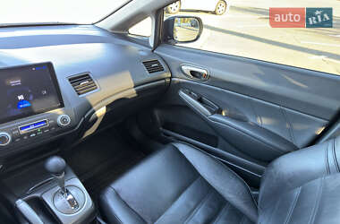 Седан Honda Civic 2010 в Днепре