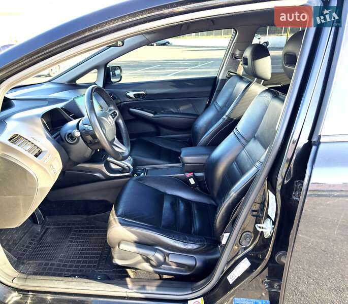 Седан Honda Civic 2010 в Днепре