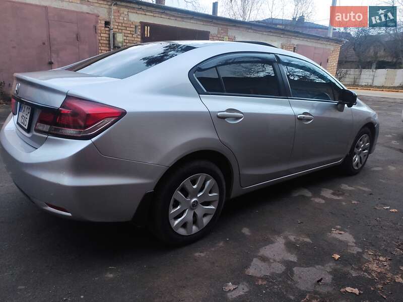 Седан Honda Civic 2014 в Киеве фото 3 Седан Honda Civic 2014 в Киеве