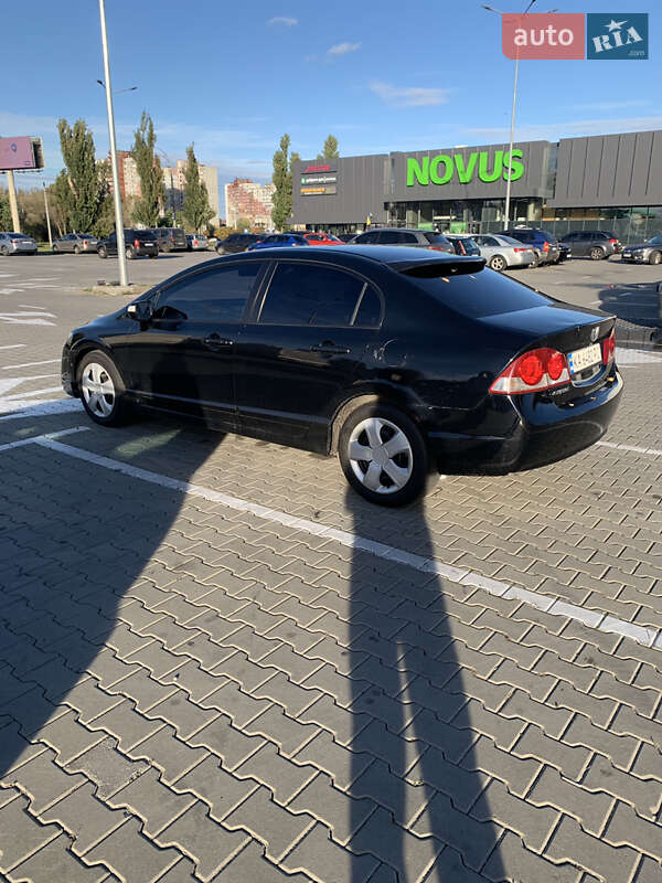 Седан Honda Civic 2007 в Киеве