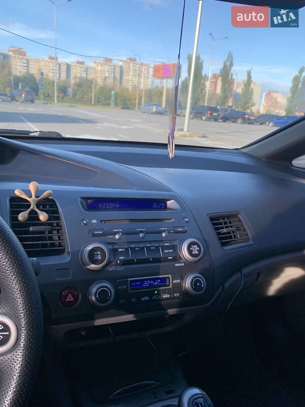 Седан Honda Civic 2007 в Киеве