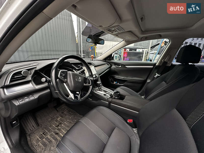 Седан Honda Civic 2017 в Киеве