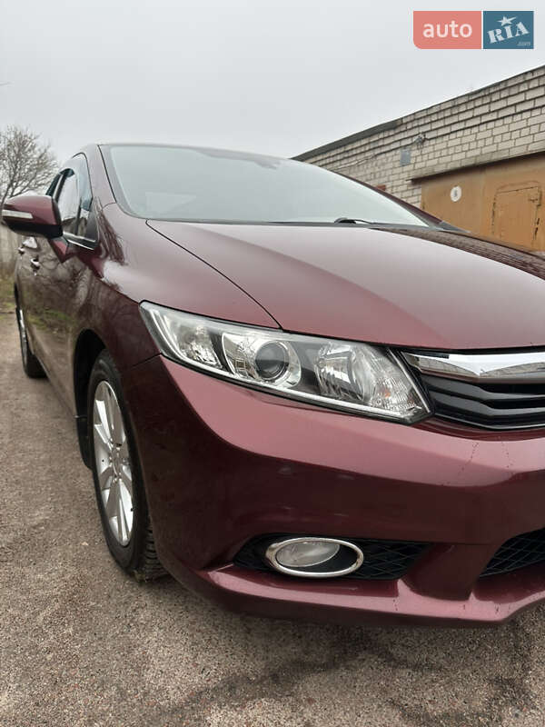 Седан Honda Civic 2012 в Чернігові