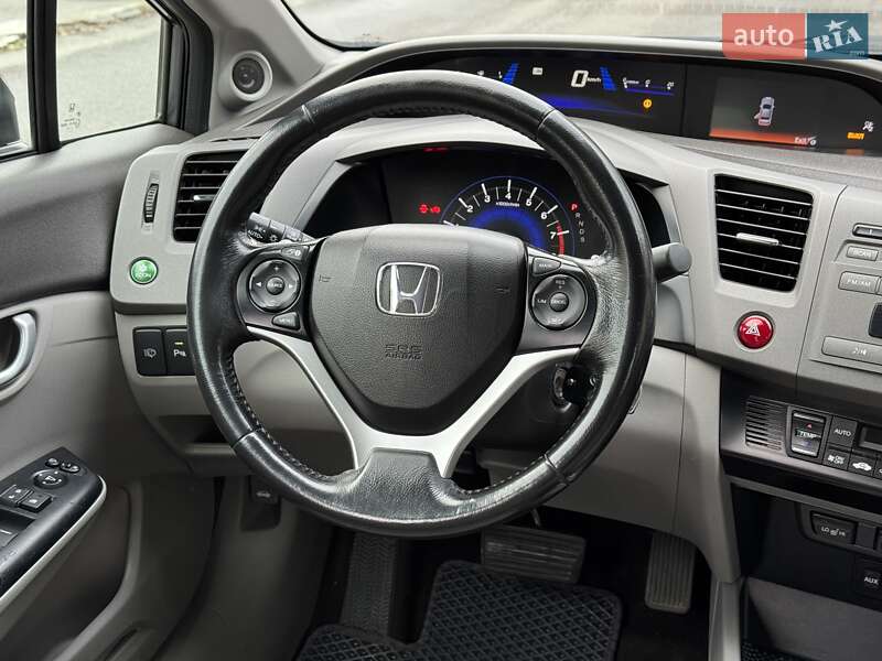 Седан Honda Civic 2012 в Киеве фото 32 Седан Honda Civic 2012 в Киеве