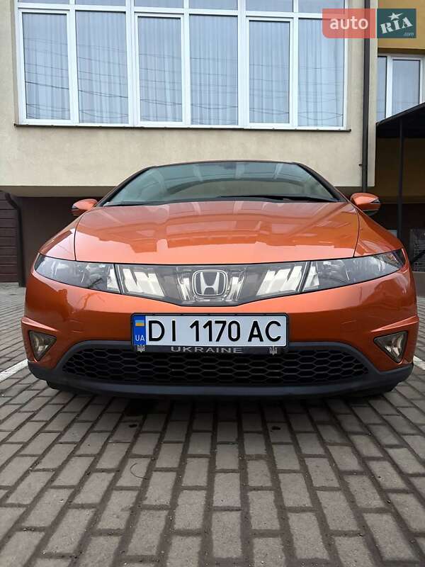 Хетчбек Honda Civic 2008 в Чернівцях