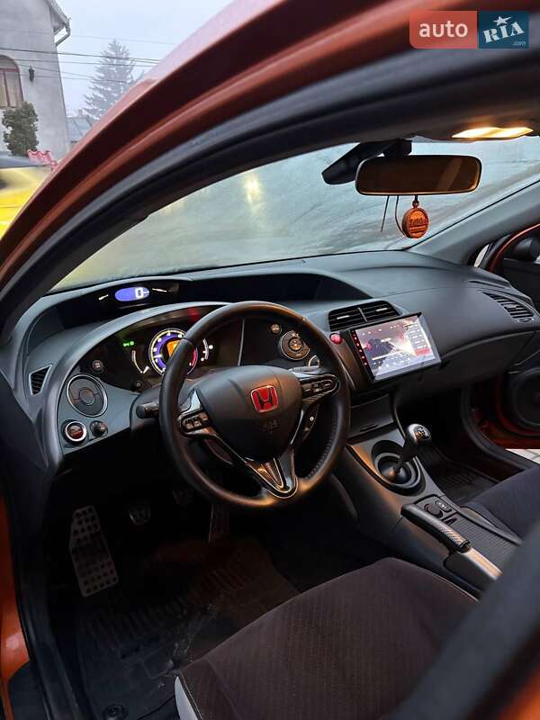 Хетчбек Honda Civic 2008 в Чернівцях