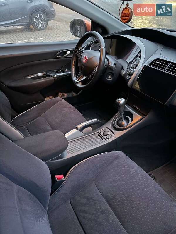 Хетчбек Honda Civic 2008 в Чернівцях