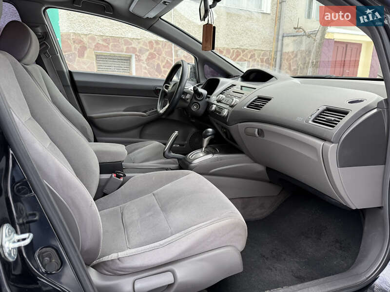 Седан Honda Civic 2007 в Кицмани