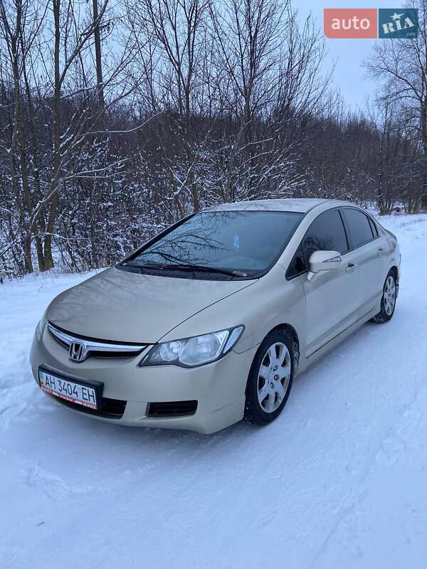 Седан Honda Civic 2008 в Новых Санжарах