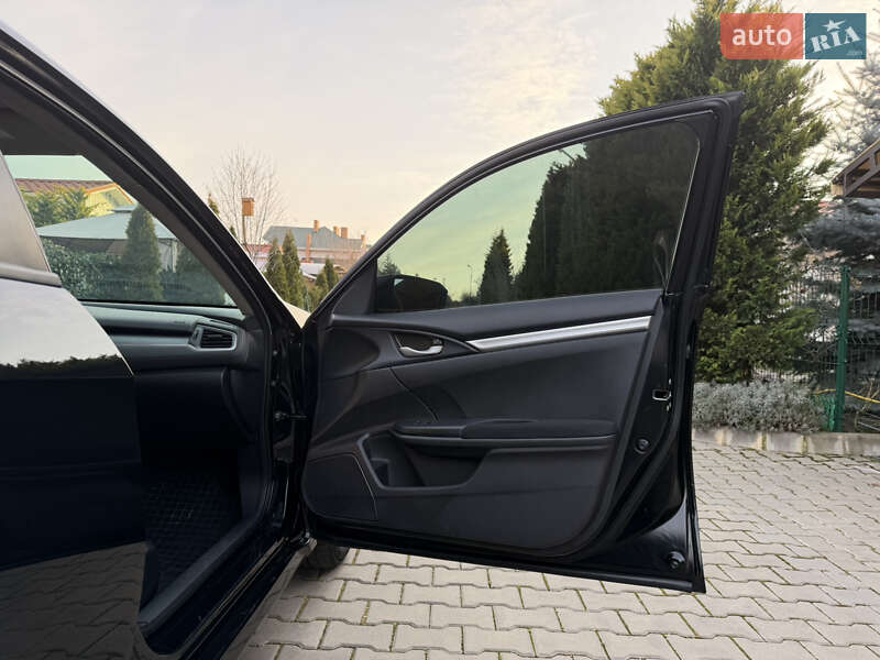 Седан Honda Civic 2018 в Одессе
