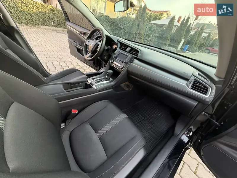 Honda Civic 2018 VIN 19XFC2F55JE036226 фото оголошення 37 з 111