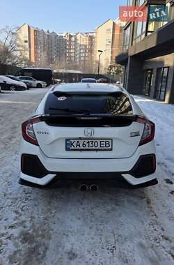 Хэтчбек Honda Civic 2016 в Киеве