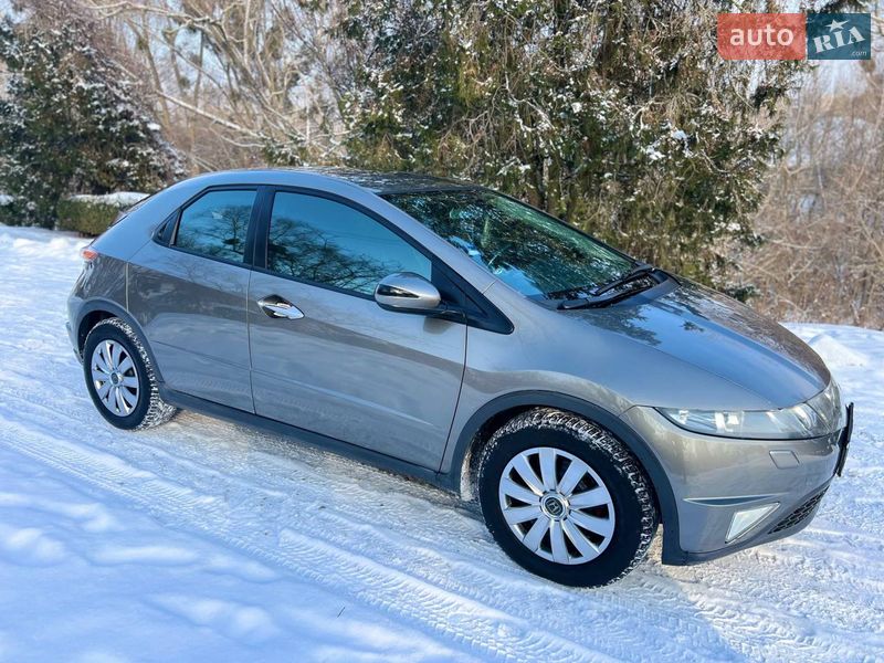 Хэтчбек Honda Civic 2008 в Лысянке