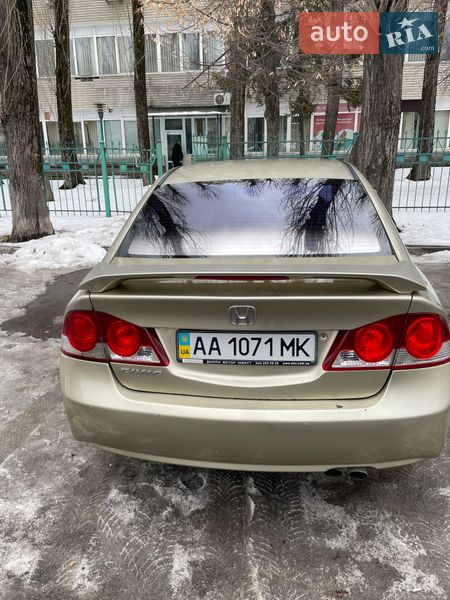 Седан Honda Civic 2007 в Киеве