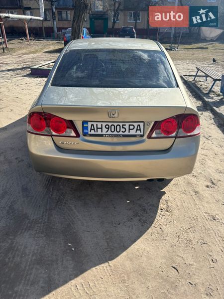 Хэтчбек Honda Civic 2008 в Днепре