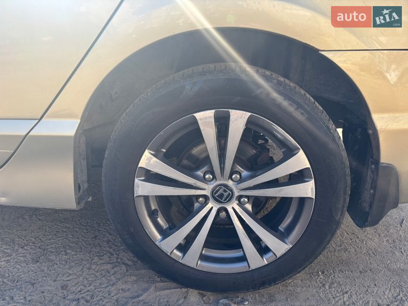 Хэтчбек Honda Civic 2008 в Днепре