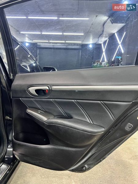 Седан Honda Civic 2008 в Киеве