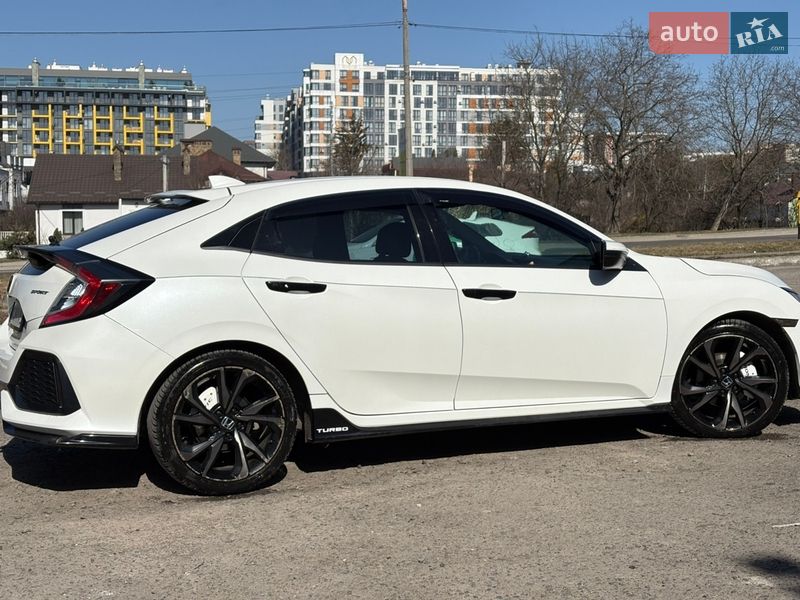 Хэтчбек Honda Civic 2017 в Львове
