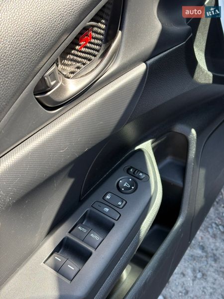 Хэтчбек Honda Civic 2017 в Львове