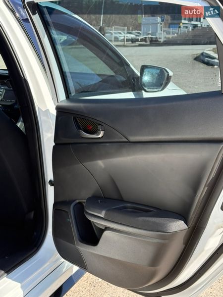 Хэтчбек Honda Civic 2017 в Львове